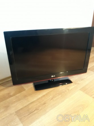 Телевизор LG, жидкокристаллический на подставке, качественное изображение от обы. . фото 1