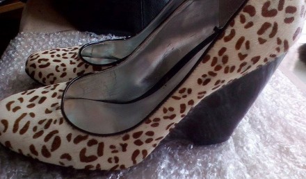 Туфли из меха пони, расцветка под леопарда, танкетка - лакированная кожа, подошв. . фото 3