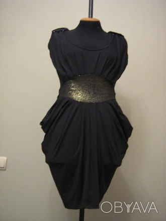 Стильное платье с открытой спиной. . фото 1