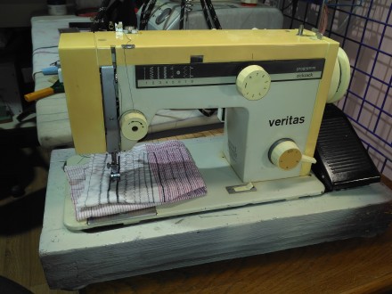 Немецкая швейная машинка Veritas 8014/29 в отличном состоянии. Полностью обслуже. . фото 10