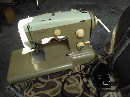 Швейная машинка из Германии, обслужена, настроена, мало использовалась, с электр. . фото 2