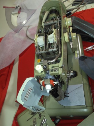 Швейная машинка из Германии, обслужена, настроена, мало использовалась, с электр. . фото 7