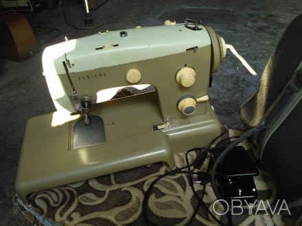 Швейная машинка из Германии, обслужена, настроена, мало использовалась, с электр. . фото 1