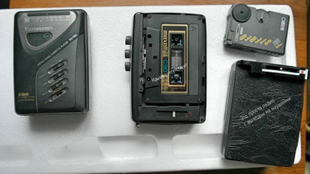 Пропоную два касетні плеєри з радіо FM:
Panasonic RQ-V164.еквалайзер,автореверс. . фото 2