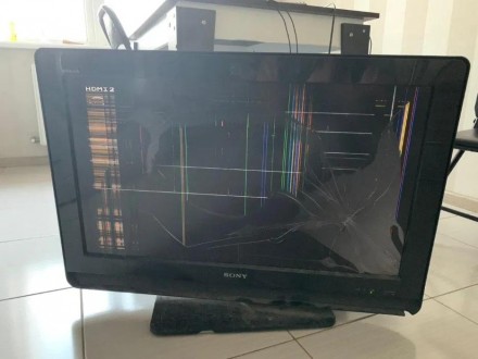 Разбитый телевизор Sony kdl-32s400 на запчасти

Не работает экран (трещина)

. . фото 2