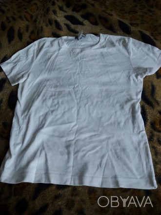 Белая классическая футболка, прямая. 
ПОГ - 47 см. . фото 1