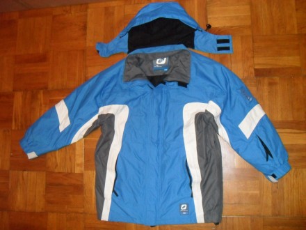 Куртка TCM с капюшоном из мембранной ткани в хорошем состоянии , размер 50 ( M-L. . фото 2