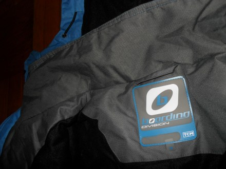 Куртка TCM с капюшоном из мембранной ткани в хорошем состоянии , размер 50 ( M-L. . фото 10