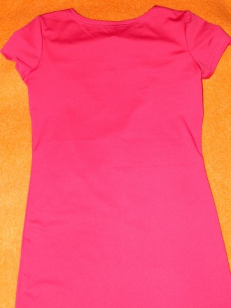 Платье новое, ткань дайвинг, с красивым вырезом, как указано на фото, цвет малин. . фото 4
