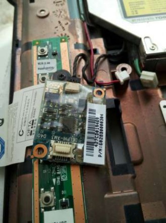Продаётся ноутбук Toshiba Satellite A205 под ремонт или на запчасти. . фото 3