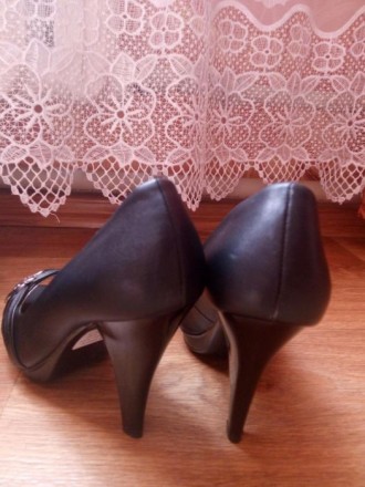 Хорошие новенькие туфельки.Каблук устойчивый 10 см . Заказывала по интернету. Мн. . фото 8