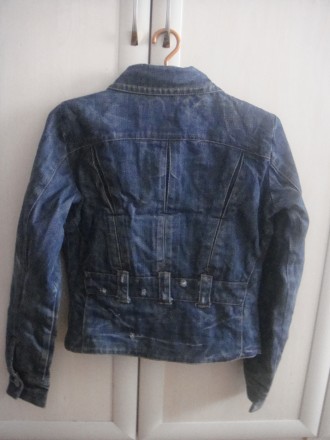 Новая джинсовая куртка Terranova размер 42
Замеры:
Длина куртки 60 см
Ширина . . фото 3