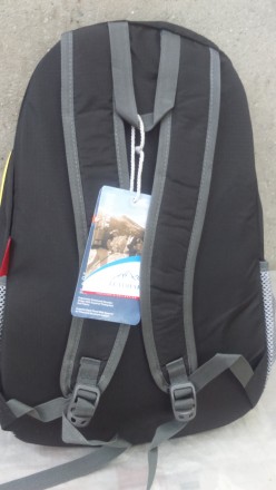 отличный качественный рюкзак, скрытая змейка, плотная спинка, боковые карманы, б. . фото 4