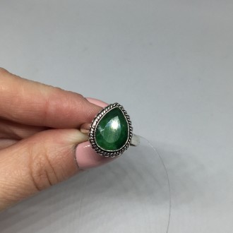 Элегантное кольцо с камнем изумруд в серебре. Размер 18,0
Индийское кольцо с при. . фото 2