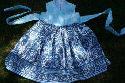 Платье изготовлено из тончайшего поплина в восточном стиле в сине-голубых тонах,. . фото 2
