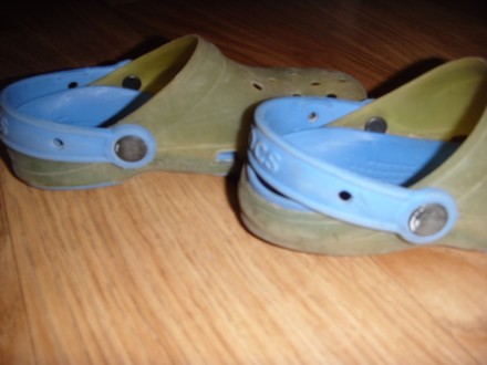 Crocs 12-13 хамелион, по стельке 19 см,носили активно 2 года счесаны пятки и оди. . фото 6