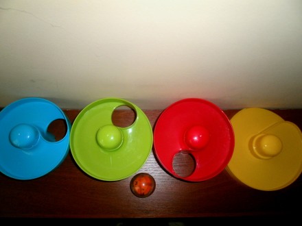 Розвиваюча іграшка "Гірка-спіраль", Помістіть кульку на верхню чашу і спостеріга. . фото 6