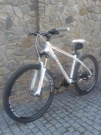 Велосипед новый (пробег до 5км) покупка Велопланета 2015 году. Тормоза гидравлик. . фото 3