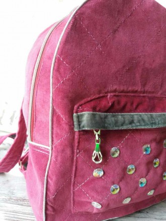 Велюровый бархатный стёганый рюкзак , Hand Made, имеет накладной карман расшитый. . фото 3