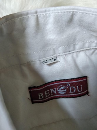 Рубашка Benodu белая на мальчика подростка
в идеальном состоянии
Размер 34 на . . фото 5