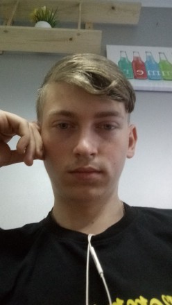 Руслан, 22 года.
Киев (Голосеевский р-н)
А так...
---------------------
Рабо. . фото 2