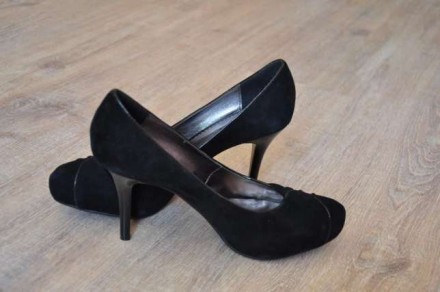 Новые туфли черного цвета. Каблук - 9 см.
натуральные замшевые. С коробкой.
Фи. . фото 4