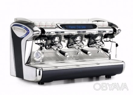 Профессиональная автоматическая кофеварка Faema Emblema нового поколения на 3 по. . фото 1