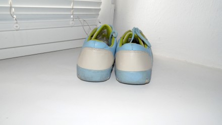 Кожаные кроссовки Lee, Италия
цвет серый, голубой
натуральная кожа
размер 39,. . фото 5