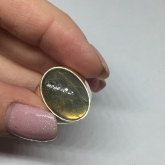 Предлагаем Вам купить красивое кольцо с огенным лабрадором в серебре.
18,4 разме. . фото 6