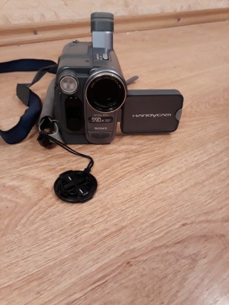 видеокамера в идеальном состоянии. с сумкой пультом управления.зарядным устройст. . фото 3