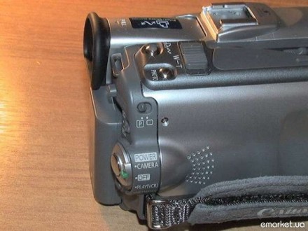 Продаю Цифровую видеокамеру Canon MVX250i(формат Mini DV).

В комплекте пульт . . фото 7