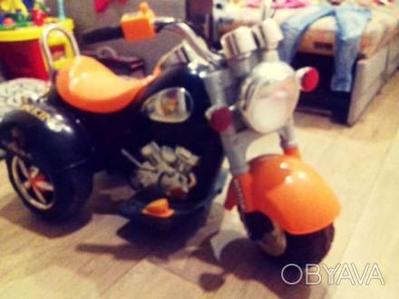 Состояние отличное.Трехколесный детский мотоцикл.Мотоцикл  не оставит равнодушны. . фото 1