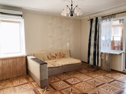  
 
Квартира в отличном жилом состоянии, две лоджии, окна МПО,лоджии дерево,с/у . Киевский. фото 2