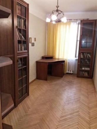  
Продается 2-х комнатная квартира в центре города, в Печерском р-н по ул. Джона. . фото 2