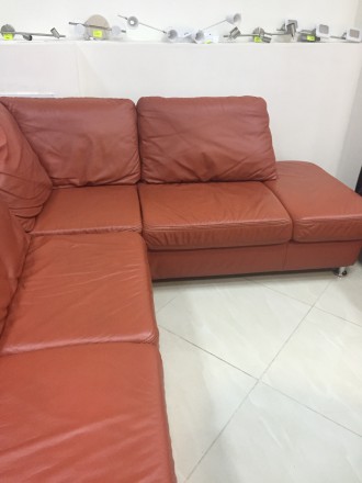 Кожаный угловой диван "Redford" терракотового цвета, в превосходном состоянии. М. . фото 5