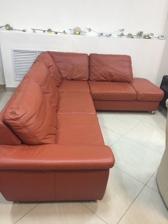 Кожаный угловой диван "Redford" терракотового цвета, в превосходном состоянии. М. . фото 2