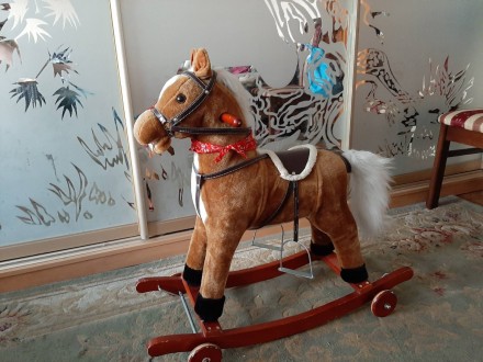 Детская музыкальная лошадка качалка на колёсиках 
0502951895 
0675814022. . фото 3