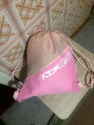 Продам оригинальный рюкзак reebok 
Состояние отличное
Одно отделения 
Цвет-ро. . фото 3