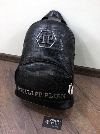 стильный рюкзак Philipp Plein
материал прессованная кожа
Размеры: 26 x 45 x 17. . фото 5