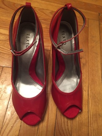 Новые стильные туфли 38 размера (на 37,5), красного цвета, лакированные.. . фото 4