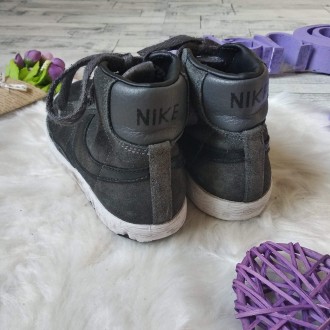 Кроссовки кеды Nike оригинал на мальчика черные
в хорошем состоянии
Размер 30,. . фото 6