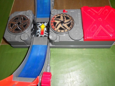 Игрушечный трек, трасса  для машинок Tesco Phat Wheels track set.
Размер коробк. . фото 7