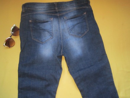 Укороченные   темно-синие  джинсы  C&A, отличное  состояние. Цвет - темно-синий . . фото 6