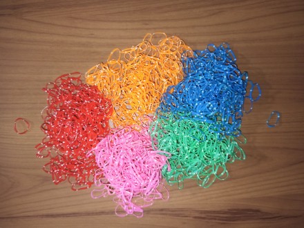 Резинки силиконовые разноцветные
Цена 75 грн
Код товара 588-4
Обязательно пер. . фото 8