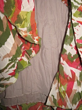 Модная турецкая юбка в отличном состоянии,одевали раза 2-3 от силы  ПОТ 44-60  П. . фото 3