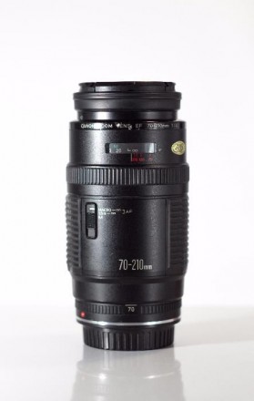 Объектив Canon EF 70-210mm f/4.0 - достаточно светлый автофокусный теле-зум объе. . фото 4