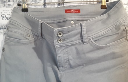 Брюки- джинсы от немецкого бренда S.Oliver UK 14 светло- серого цвета разнообраз. . фото 4