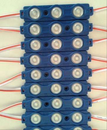 Описание
Светодиодный модуль (Кластер) на основе сверхярких линзованых светодио. . фото 8