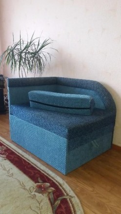 Продам детский диван-кубик Б/У для спальни. В разложенном виде длина-2м, ширина . . фото 2
