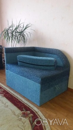 Продам детский диван-кубик Б/У для спальни. В разложенном виде длина-2м, ширина . . фото 1
